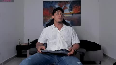 ryanwhite3 online show from 26, 4, 2026