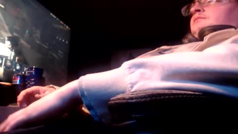 Snapshot of ryguy323 chatting on 29, 11, 2025 Dennis online show from 29, 11, 2025