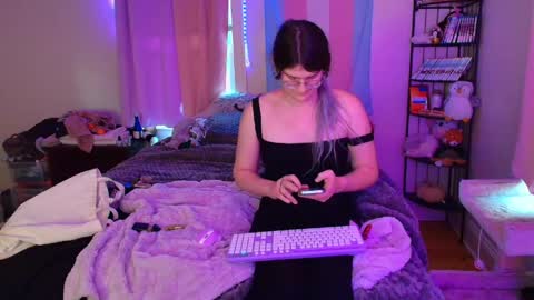 Ryn Michele online show from 12, 5, 2026