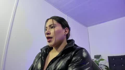 saaya_tay online show from 12, 11, 2025