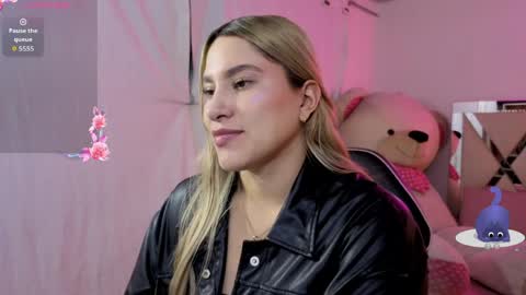 Snapshot of saaya_tay chatting on 3, 6, 2026 saaya_tay online show from 3, 6, 2026