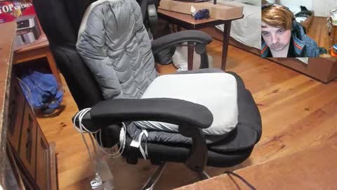 Snapshot of saboda chatting on 21, 10, 2025 1141323 my Lord Mister Max moms treasure online show from 21, 10, 2025