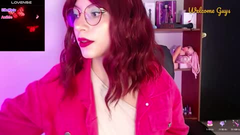 Snapshot of sabrina709 chatting on 12, 11, 2025 Sabrina online show from 12, 11, 2025