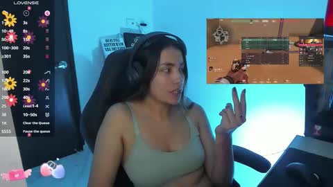 Snapshot of sabrina_chester_02 chatting on 21, 10, 2025 Angie online show from 21, 10, 2025