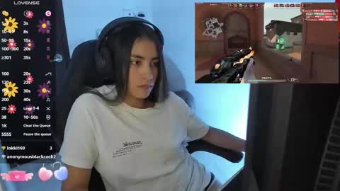 Snapshot of sabrina_chester_02 chatting on 6, 11, 2025 Angie online show from 6, 11, 2025