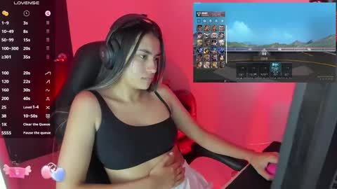 Snapshot of sabrina_chester_02 chatting on 11, 11, 2025 Angie online show from 11, 11, 2025