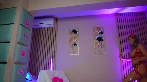 SabrinaJade online show from 16, 7, 2026