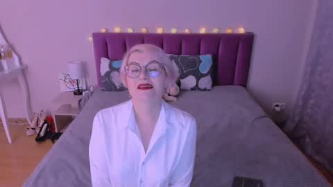 Sabrina MacMarren online show from 14, 2, 2026