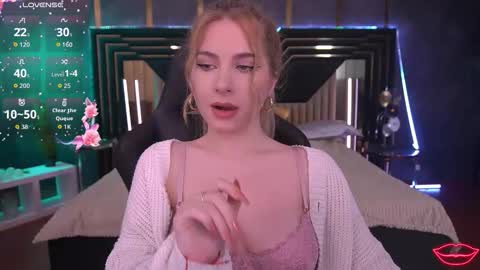 Snapshot of sabrinamuse chatting on 10, 9, 2025 Sabrina online show from 10, 9, 2025