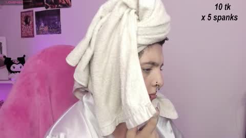 Snapshot of sachi_meow chatting on 23, 10, 2025 Ig online show from 23, 10, 2025