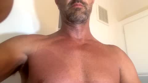 Snapshot of sackskincreamer chatting on 22, 9, 2025 R online show from 22, 9, 2025