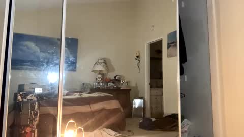 Snapshot of sackskincreamer chatting on 3, 11, 2025 R online show from 3, 11, 2025