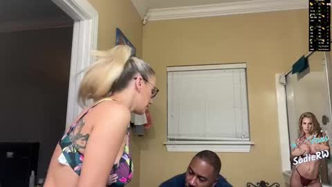 Snapshot of sadierw chatting on 17, 10, 2025 SadieRW online show from 17, 10, 2025