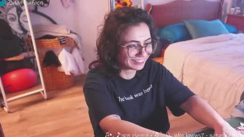 Snapshot of safaeri chatting on 21, 2, 2025 Safa online show from 21, 2, 2025