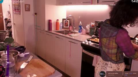 Snapshot of safaeri chatting on 18, 12, 2025 Safa online show from 18, 12, 2025