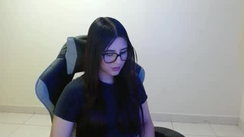 Sahaliefox  online show from 23, 10, 2025