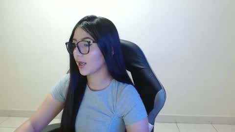 Sahaliefox  online show from 23, 4, 2026