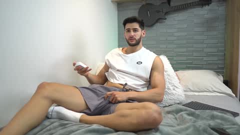 saimon  online show from 11, 1, 2025