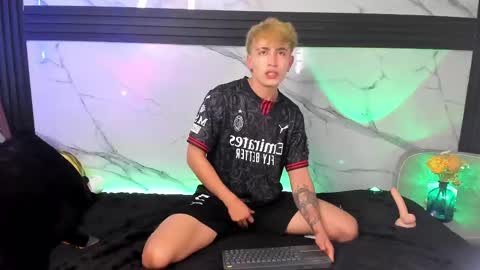 Snapshot of saimonvela chatting on 27, 9, 2025 Juan online show from 27, 9, 2025