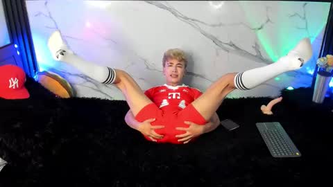 Snapshot of saimonvela chatting on 17, 10, 2025 Juan online show from 17, 10, 2025