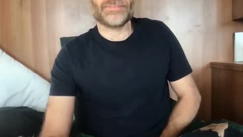 saint009 online show from 16, 1, 2025