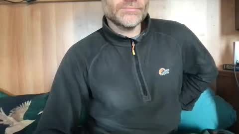 saint009 online show from 3, 2, 2025