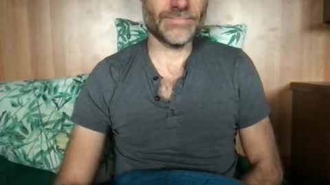 saint009 online show from 15, 10, 2025