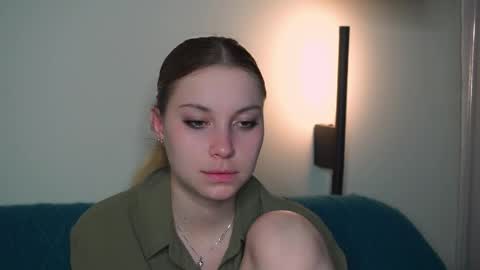 Snapshot of sairally chatting on 7, 6, 2026 Ariel online show from 7, 6, 2026