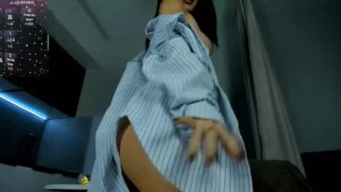 Snapshot of sakura__frostt chatting on 20, 11, 2025 ur Vanessa online show from 20, 11, 2025