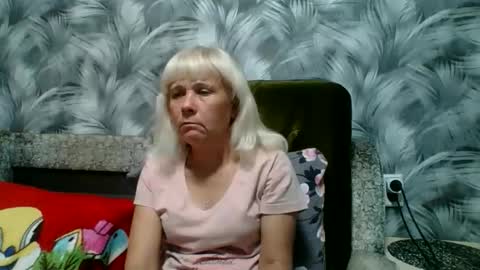 sakura_blonde online show from 8, 10, 2025