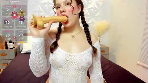 Snapshot of salem_rose01 chatting on 27, 2, 2026 salem_rose01 online show from 27, 2, 2026