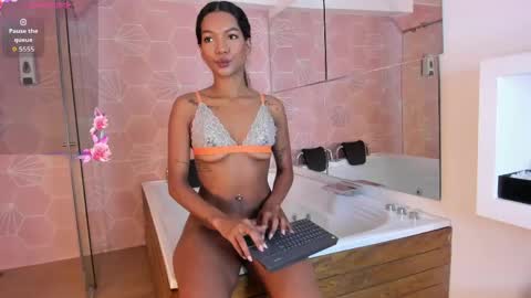 salem_smith_ online show from 24, 4, 2026