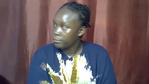 sally_bee1 online show from 7, 5, 2026