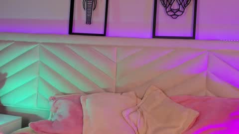  Sally White  online show from 28, 12, 2024