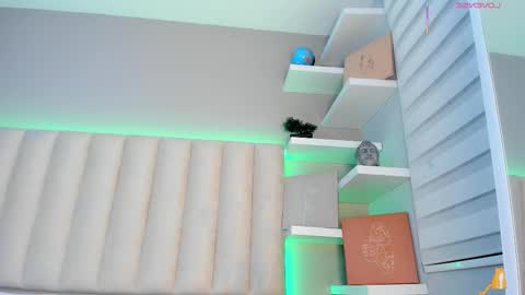  Sally White  online show from 21, 10, 2025