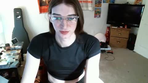 SallyLongzzz online show from 5, 3, 2025