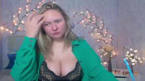 Snapshot of sallyverda chatting on 8, 5, 2026 Sally online show from 8, 5, 2026