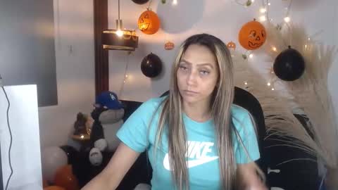 salome_drasin online show from 3, 11, 2025