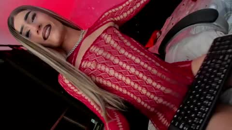 salome_saenz666 online show from 21, 4, 2026