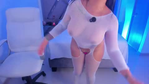 Salomme Cruz online show from 27, 4, 2026