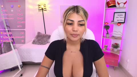 Snapshot of saloomee__ chatting on 15, 1, 2025 SALOME online show from 15, 1, 2025