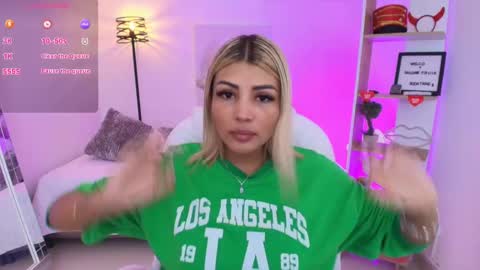 Snapshot of saloomee__ chatting on 20, 1, 2025 SALOME online show from 20, 1, 2025