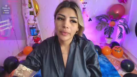 Snapshot of saloomee__ chatting on 15, 10, 2025 SALOME online show from 15, 10, 2025