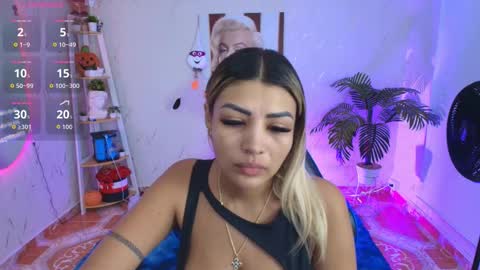 Snapshot of saloomee__ chatting on 15, 11, 2025 SALOME online show from 15, 11, 2025