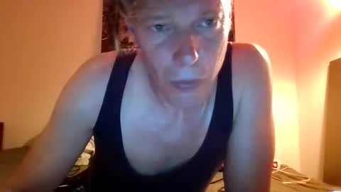 Snapshot of salsapaulus chatting on 25, 5, 2026 salsapaulus online show from 25, 5, 2026
