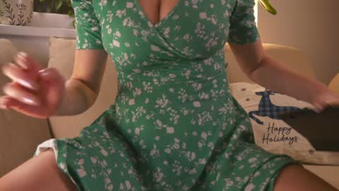 Snapshot of saltedhoney chatting on 4, 12, 2024 IsaBella- online show from 4, 12, 2024