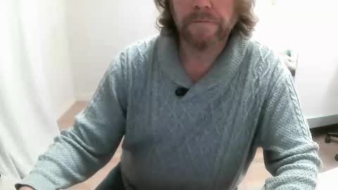 Saltimbanquier  Salt  ou  Banquier  online show from 17, 12, 2024