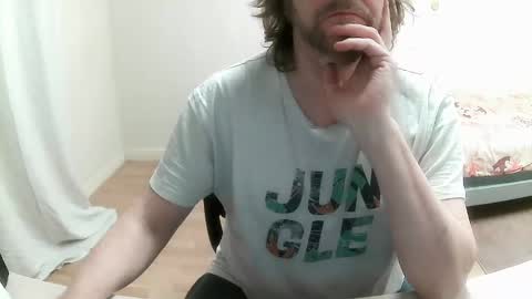 Saltimbanquier  Salt  ou  Banquier  online show from 26, 1, 2025