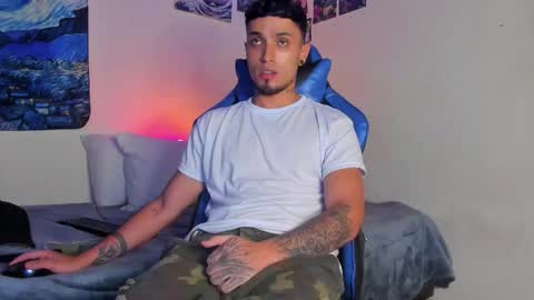 Snapshot of salvatore_dereck chatting on 9, 3, 2026 online show from 9, 3, 2026