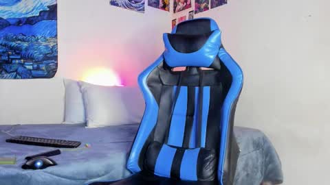 Snapshot of salvatore_dereck chatting on 10, 3, 2026 online show from 10, 3, 2026